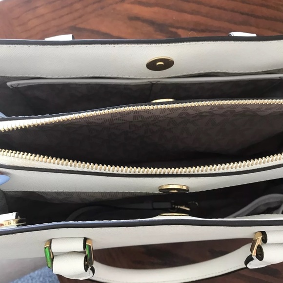 Michael Kors Purse - Picture 2 of 4